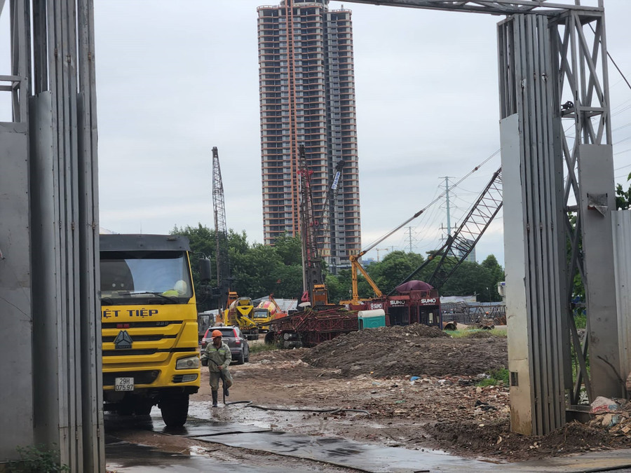 Dự án nhà ở xã hội NHS Trung Văn đang trong quá trình thi công phần móng. Ảnh: Cao Nguyên