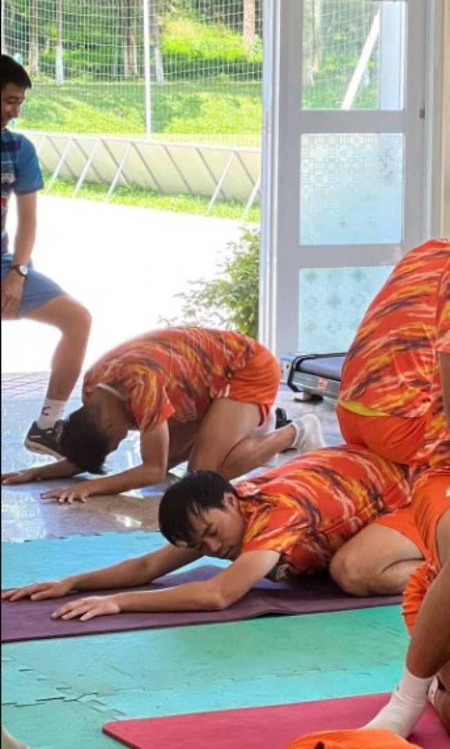 Trước đó, Văn Toàn thường xuyên chịu cảnh 