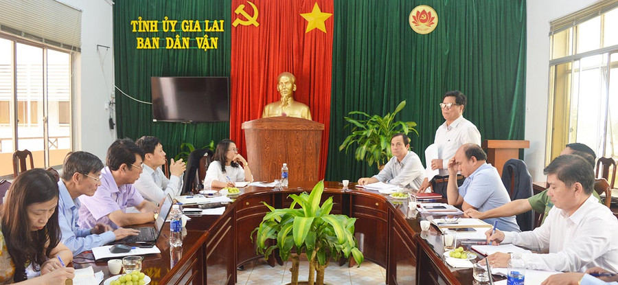 Đoàn cán bộ Học viện Chính trị Quốc gia Hồ Chí Minh làm việc với một số cơ quan, đơn vị của tỉnh. Ảnh: Anh Huy Đoàn cán bộ Học viện Chính trị Quốc gia Hồ Chí Minh làm việc với một số cơ quan, đơn vị của tỉnh. Ảnh: Anh Huy