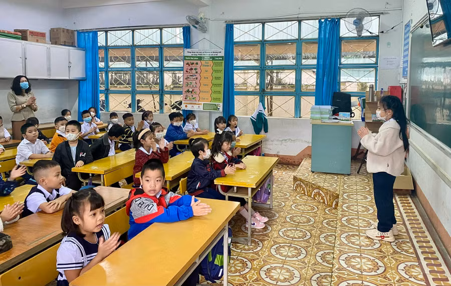 Sở GD-ĐT yêu cầu các cơ sở giáo dục phối hợp với cơ quan Bảo hiểm xã hội hướng dẫn, tuyên truyền thực hiện bảo hiểm y tế học sinh. Ảnh: Mộc Trà