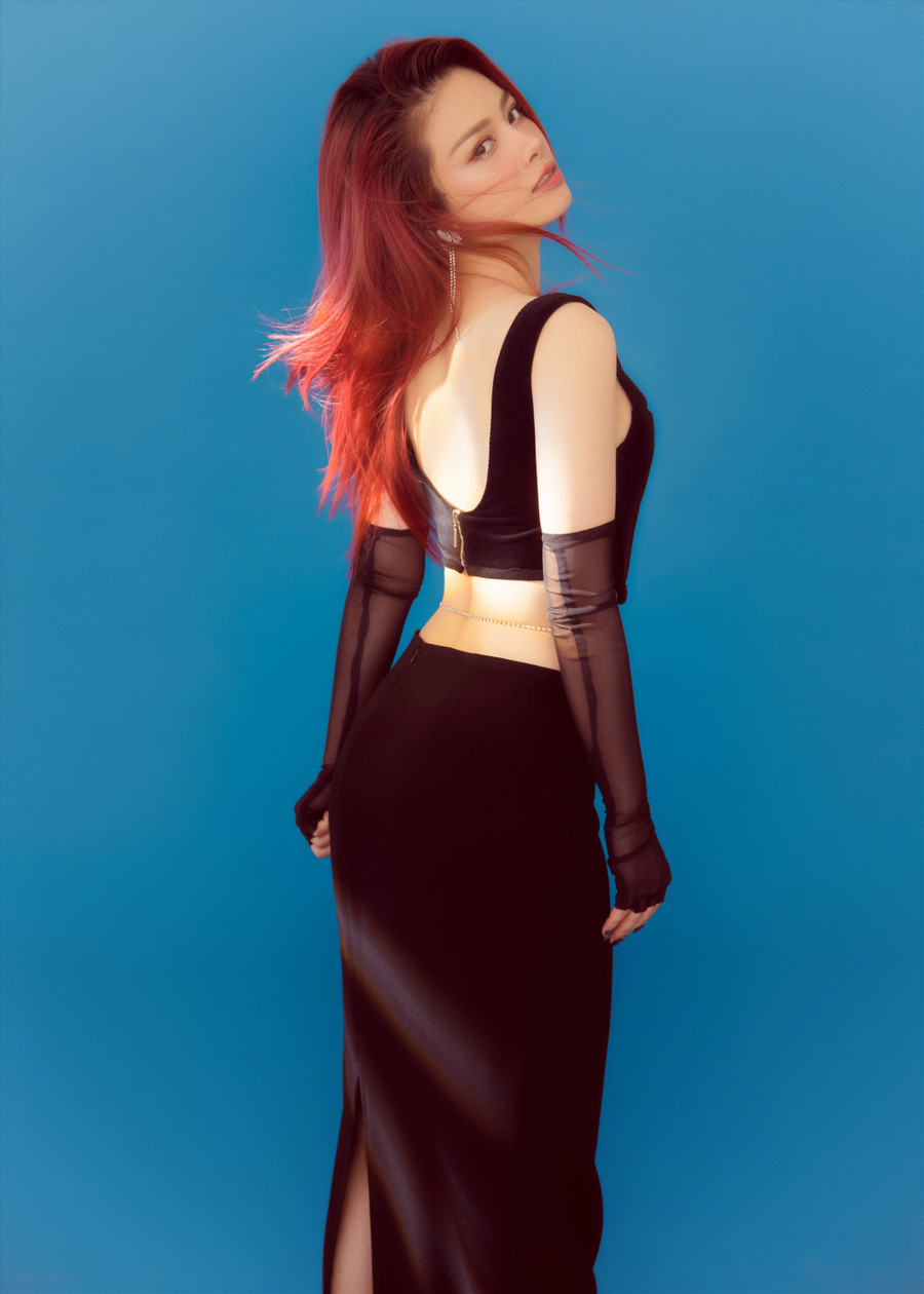 Nữ ca sĩ Dương Hoàng Yến quyết định Nam tiến nhằm phát triển sự nghiệp. Ảnh: NVCC