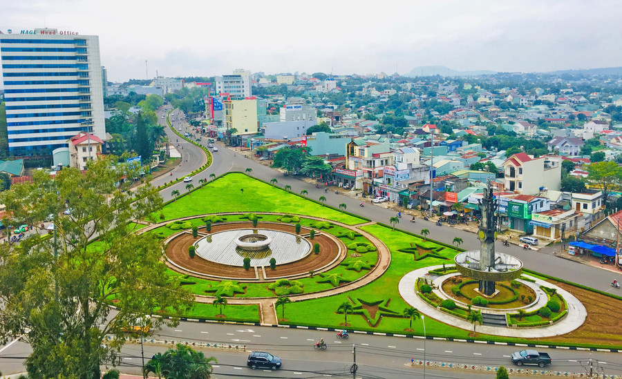 Ngã ba Phù Đổng (TP. Pleiku) hôm nay. Ảnh: Quang Tấn