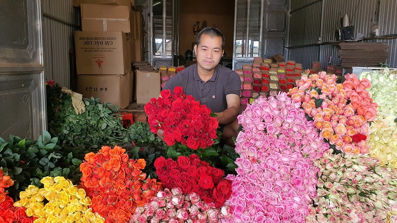 Hoa dịp lễ 20/10 tăng cao Hoa dịp lễ 20/10 tăng cao