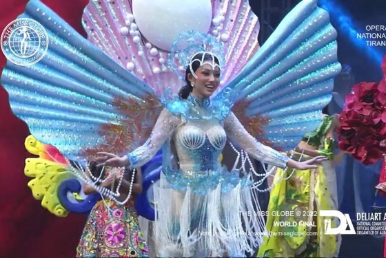 Bộ trang phục dân tộc đẹp nhất The Miss Globe 2022 gọi tên đại diện của Việt Nam