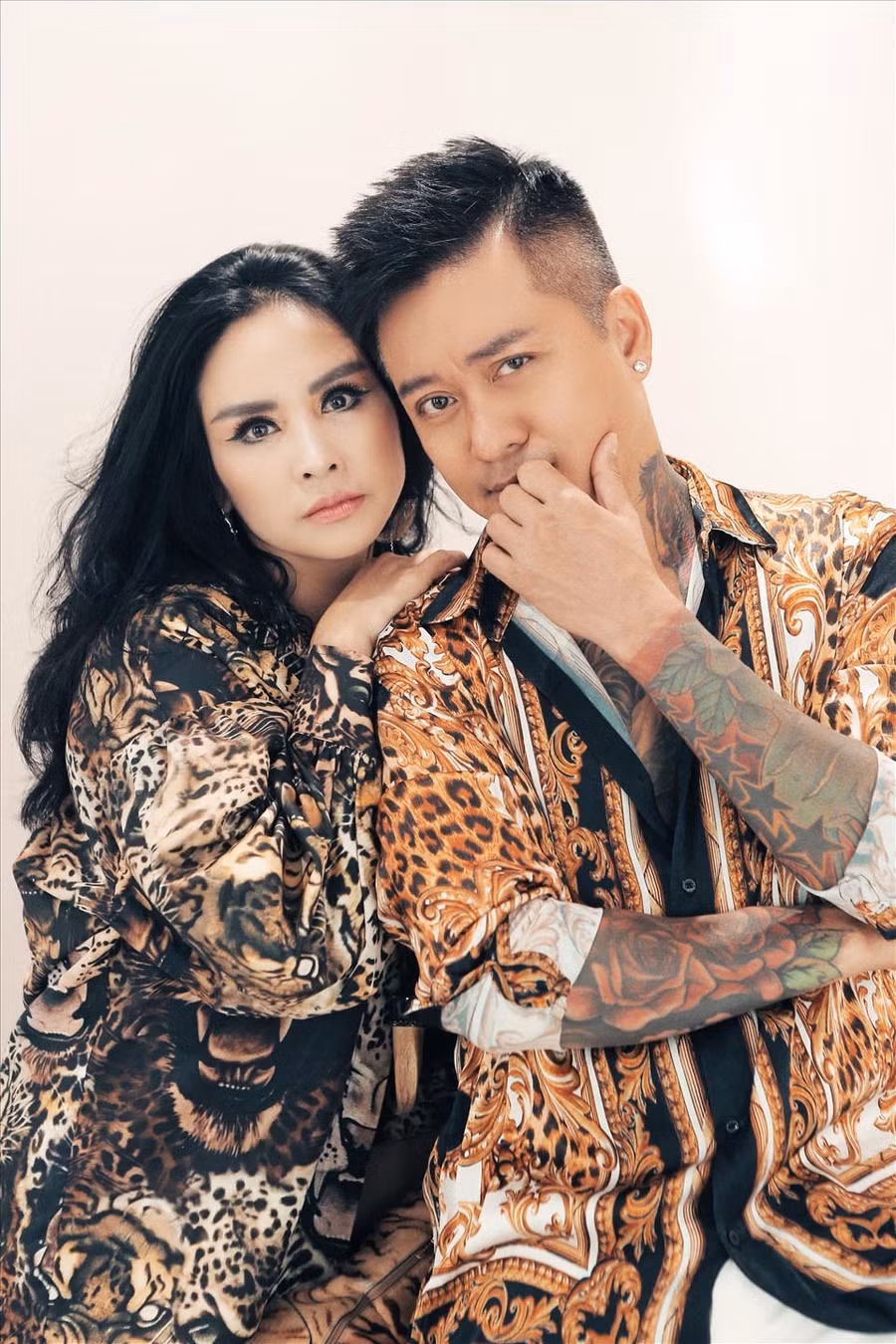 Diva Thanh Lam - Tuấn Hưng thân thiết không chỉ trong công việc mà còn trong cuộc sống đời thường. Ảnh: NVCC