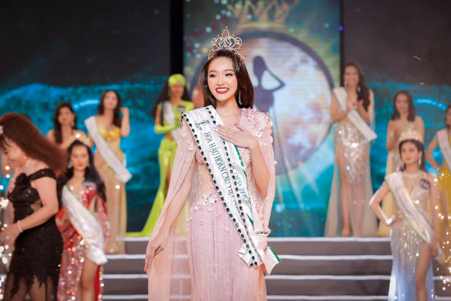  Phạm Kim Ngân đến từ Đồng Nai đăng quang Hoa hậu Hoàn cầu Việt Nam 2022. Ảnh: BTC