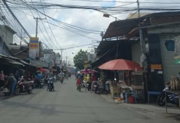 Khu vực chợ Thanh Hóa, nơi các đối tượng hẹn nhau để giải quyết mâu thuẫn. Ảnh: K.T Khu vực chợ Thanh Hóa, nơi các đối tượng hẹn nhau để giải quyết mâu thuẫn. Ảnh: K.T