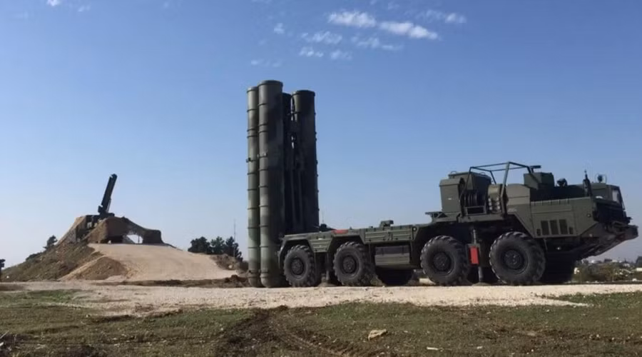Nga được cho là đã mất một hệ thống phòng không S-400 tối tân trên chiến trường Ukraine. Ảnh Defence