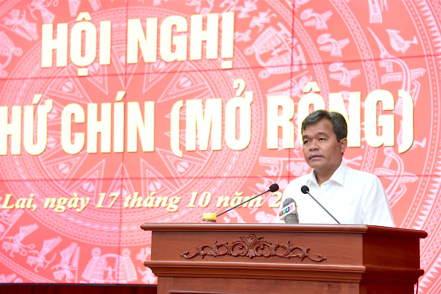 Bí thư Tỉnh ủy Hồ Văn Niên phát biểu khai mạc hội nghị. Ảnh: Đức Thụy Bí thư Tỉnh ủy Hồ Văn Niên phát biểu khai mạc hội nghị. Ảnh: Đức Thụy