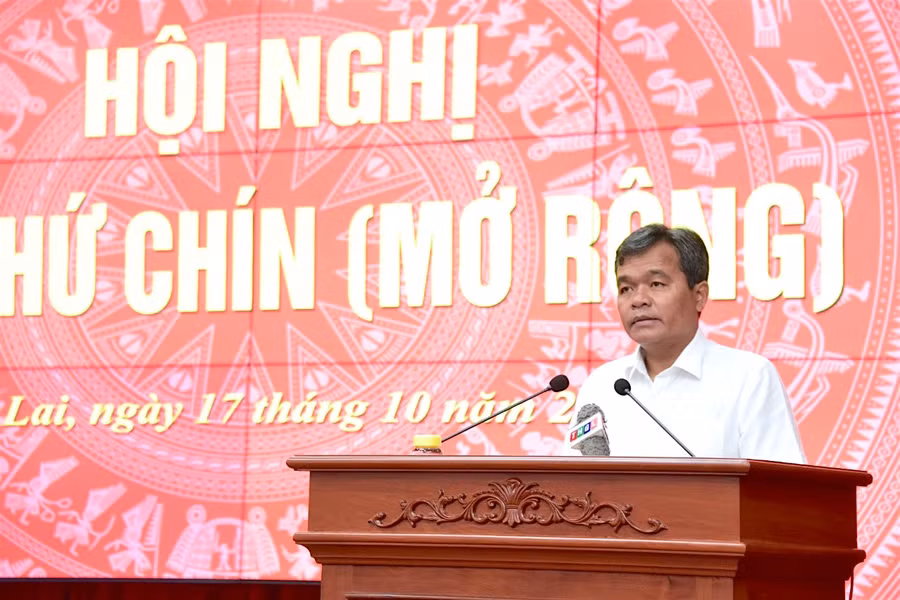 Bí thư Tỉnh ủy Hồ Văn Niên phát biểu khai mạc hội nghị. Ảnh: Đức Thụy