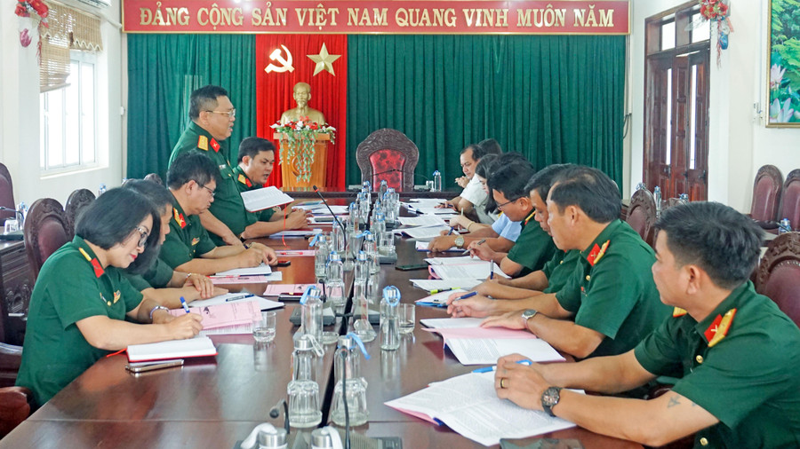 Quang cảnh buổi làm việc. Ảnh: Sơn Tùng