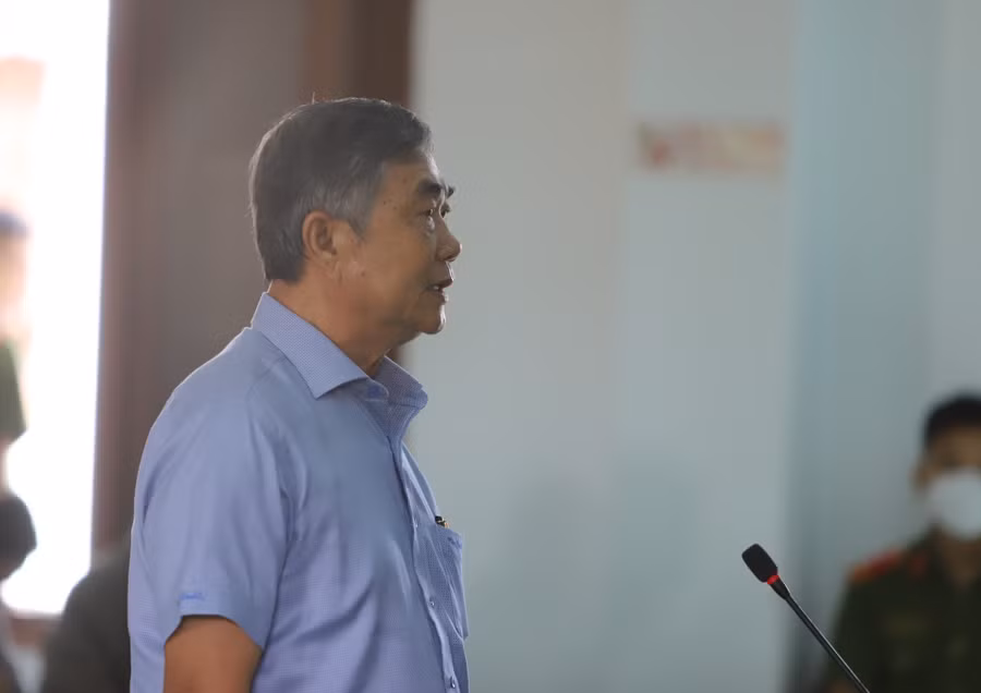 Cựu Phó Chủ tịch tỉnh Phú Yên Nguyễn Chí Hiến tại tòa.
