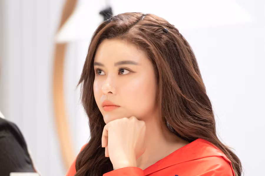 Trương Quỳnh Anh dành nhiều tâm sức để tìm kiếm nam chính cho web-drama Siêu trợ lý. Ảnh: NVCC