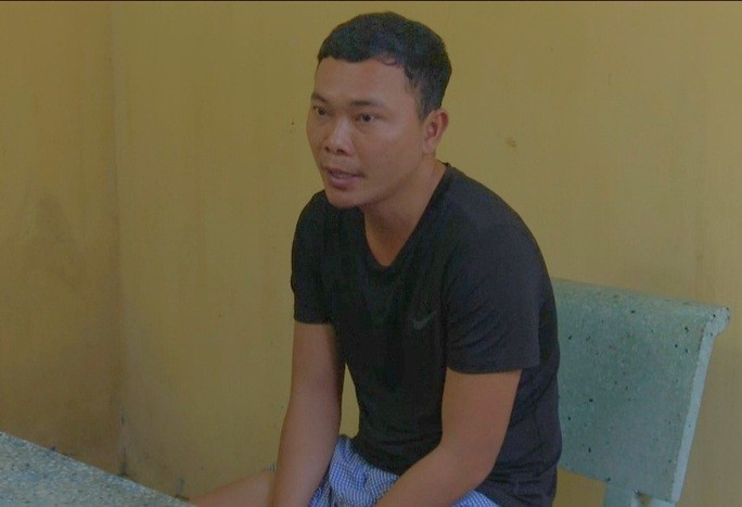 Đối tượng Huỳnh Tuấn Thành tại cơ quan công an. Ảnh: A.H Đối tượng Huỳnh Tuấn Thành tại cơ quan công an. Ảnh: A.H