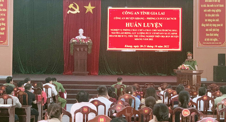 Quang cảnh buổi huấn luyện. Ảnh: Hồng Hạnh Ảnh: Hồng Hạnh