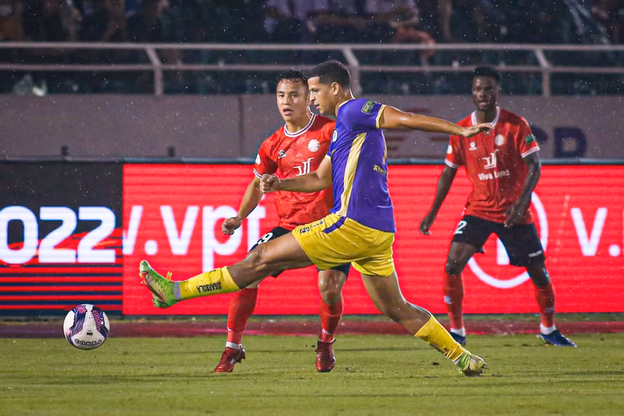 TPHCM không thể ghi bàn danh dự vào lưới Hà Nội FC. Ảnh: Thanh Vũ