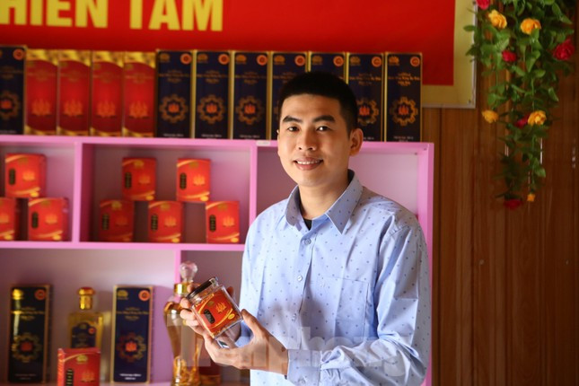Anh Thành Luân vừa được T.Ư Đoàn TNCS Hồ Chí Minh tặng giải thưởng Lương Định Của năm 2022. Anh Thành Luân vừa được T.Ư Đoàn TNCS Hồ Chí Minh tặng giải thưởng Lương Định Của năm 2022.