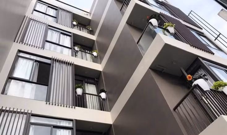 Nhiều nhà đầu tư đang rót tiền vào phòng trọ, chung cư mini để cho thuê. Ảnh: TL