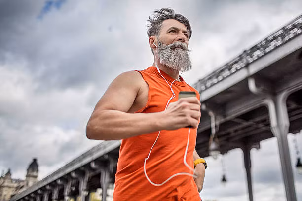 Chạy bộ nhưng đừng quên giữ gìn cơ bắp, người lớn tuổi sẽ có cơ hội sống lâu hơn rất nhiều - Ảnh minh họa từ Internet