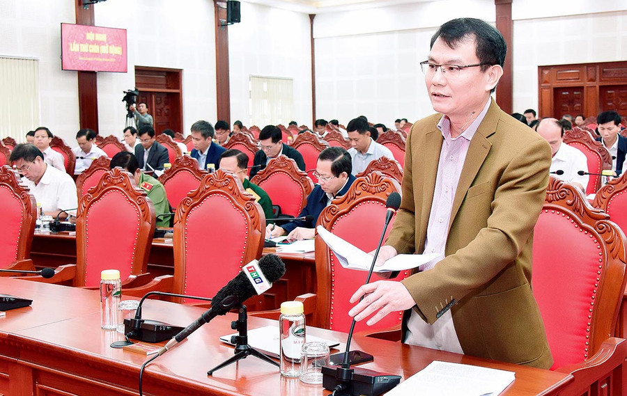 Ủy viên Ban Thường vụ Tỉnh ủy, Bí thư Thành ủy Pleiku Trịnh Duy Thuân phát biểu tại hội nghị. Ảnh: Đức Thụy Bí thư Thành ủy Pleiku Trịnh Duy Thuân phát biểu tại hội nghị. Ảnh: Đức Thụy