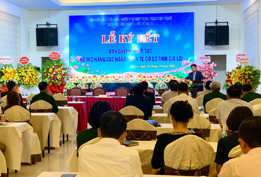 Quang cảnh lễ ký kết. Ảnh: Như Nguyện