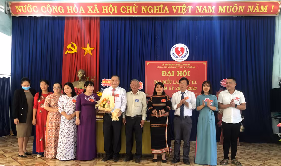 Ban chấp hành mới ra mắt tại Đại hội. Ảnh: Phan Thủy