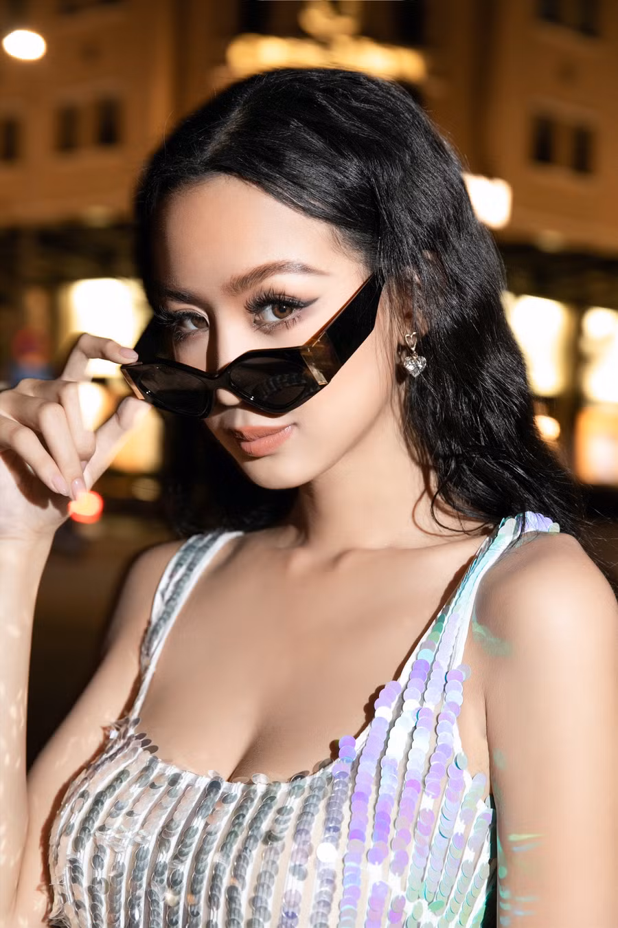 Có thể nói, sau khi đăng quang Miss Intercontinental 2022, Bảo Ngọc ngày càng thăng hạng về nhan sắc cũng như luôn là một người sâu sắc, trưởng thành trong mọi suy nghĩ. Với một người nói được làm được như Bảo Ngọc, các fan hâm mộ kỳ vọng cô nàng sẽ mang lại một nhiệm kỳ thật rực rỡ, làm nên những điều tự hào cho Việt Nam trên bản đồ nhan sắc thế giới. Ảnh: NSCC.