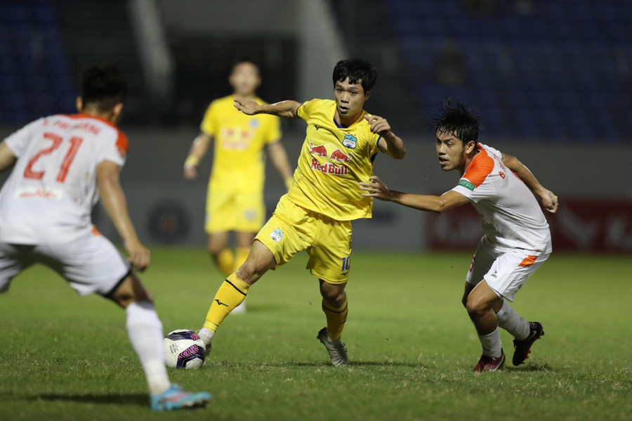 HAGL sa sút sau trận thứ 9 không thắng. Ảnh: Đông Nghi