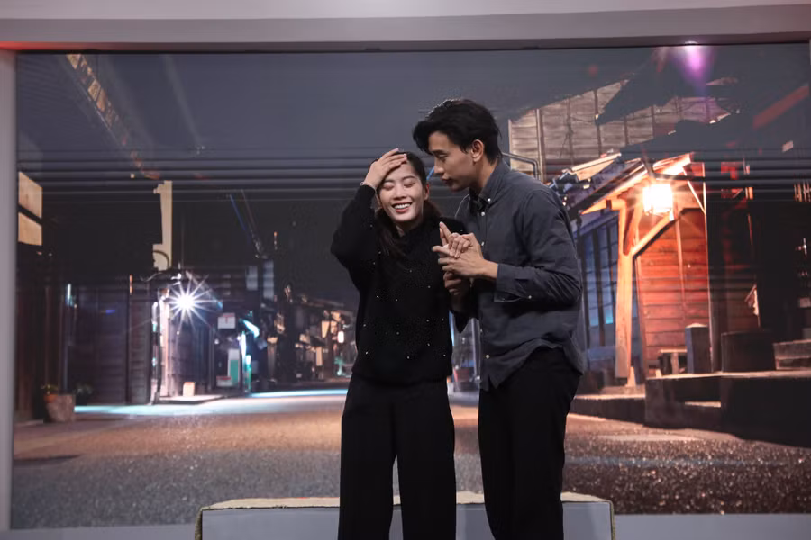 Nam Em diễn ăn ý cùng Thuận Nguyễn. Ảnh: BTC