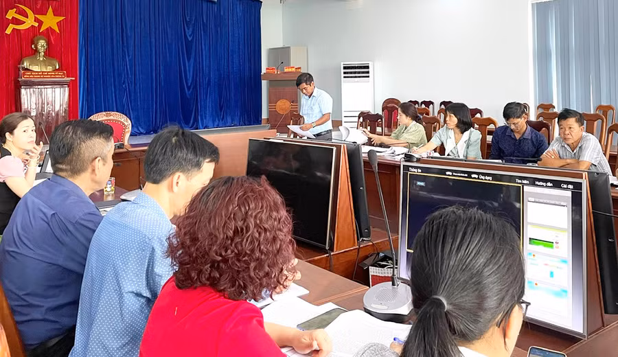  Quang cảnh buổi giám sát. Ảnh: Phương Liên