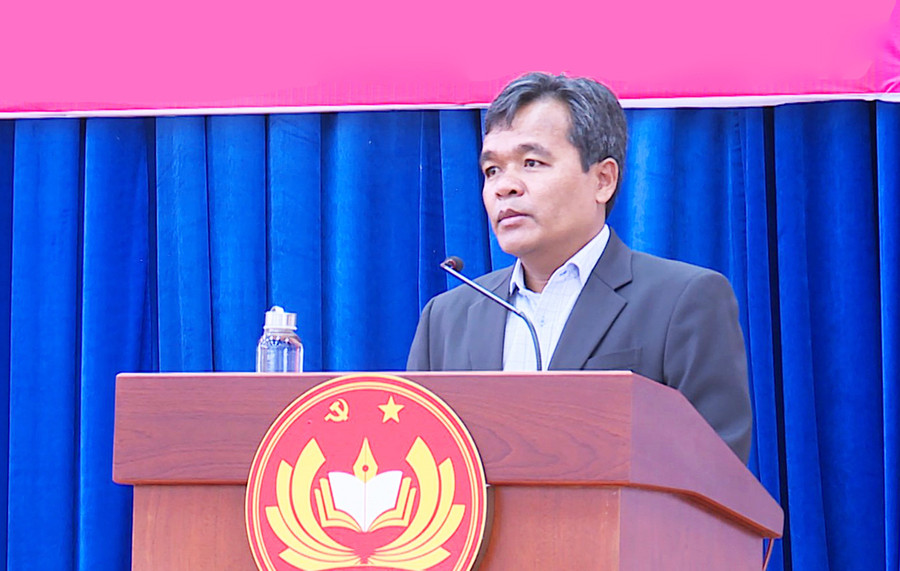 Bí thư Tỉnh ủy Hồ Văn Niên phát biểu tại lễ khai giảng. Ảnh: Anh Huy Bí thư Tỉnh ủy Hồ Văn Niên phát biểu tại lễ khai giảng. Ảnh: Anh Huy