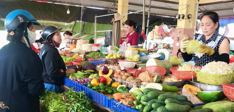 Chất lượng thực phẩm luôn là vấn đề được người tiêu dùng quan tâm. Ảnh: Vũ Thảo