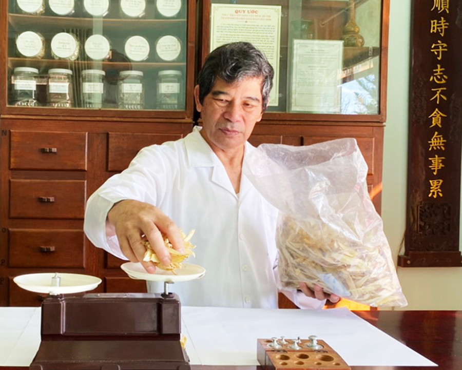 Nhà thuốc An Thanh Đường do lương y Nguyễn Ngữ sáng lập có bề dày hoạt động hơn 35 năm. Ảnh: Sơn Ca