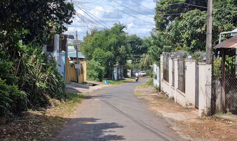 Dự án khu dân cư đường Nguyễn Văn Linh có tổng chiều dài 2,73 km với điểm đầu đấu nối với đường Trường Chinh và điểm cuối đấu nối với đường Lê Thánh Tôn. Ảnh: Hà Phương