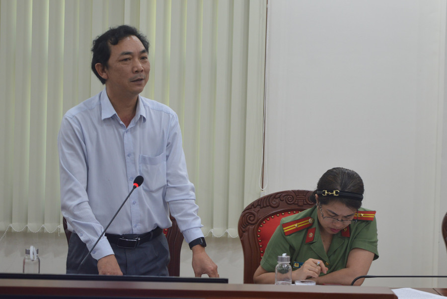 Phó Tổng Biên tập Báo Gia Lai Lương Văn Danh tham gia ý kiến tại hội nghị. Ảnh: Anh Huy