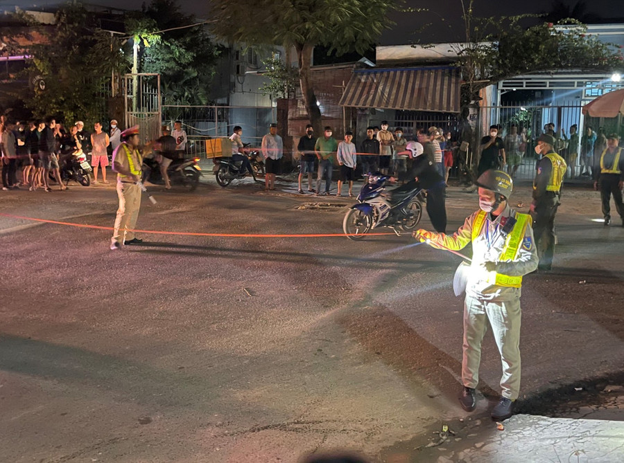 Hiện trường vụ án mạng khiến 2 người chết trong đêm ở Bình Dương.