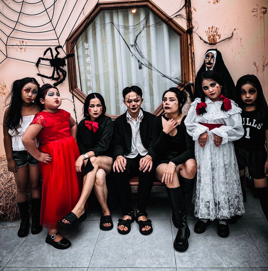 Đêm hội hóa trang tại quán cà phê The Fan (115 Huỳnh Thúc Kháng, TP. Pleiku). Ảnh: Mai Ka Đêm hội hóa trang tại quán cà phê The Fan (115 Huỳnh Thúc Kháng, Tp. Pleiku). Ảnh: Mai Ka