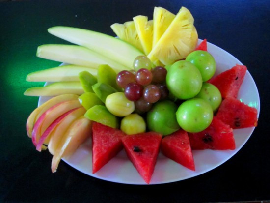  Những loại hoa quả quen thuộc hàng ngày sẽ trở nên hấp dẫn hơn với một chút bí quyết tỉa gọt này.