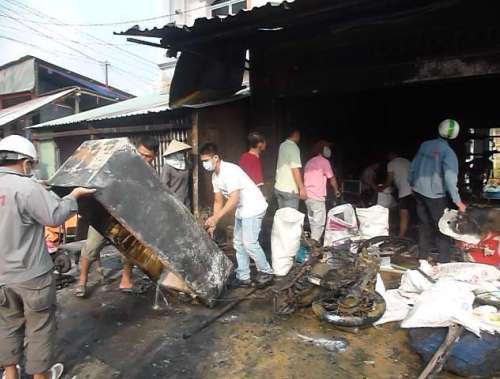 Hiện trường vụ cháy nổ.