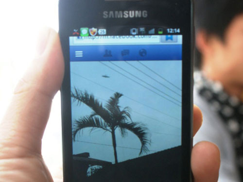 Hình ảnh trên điện thoại di động của Đạt.