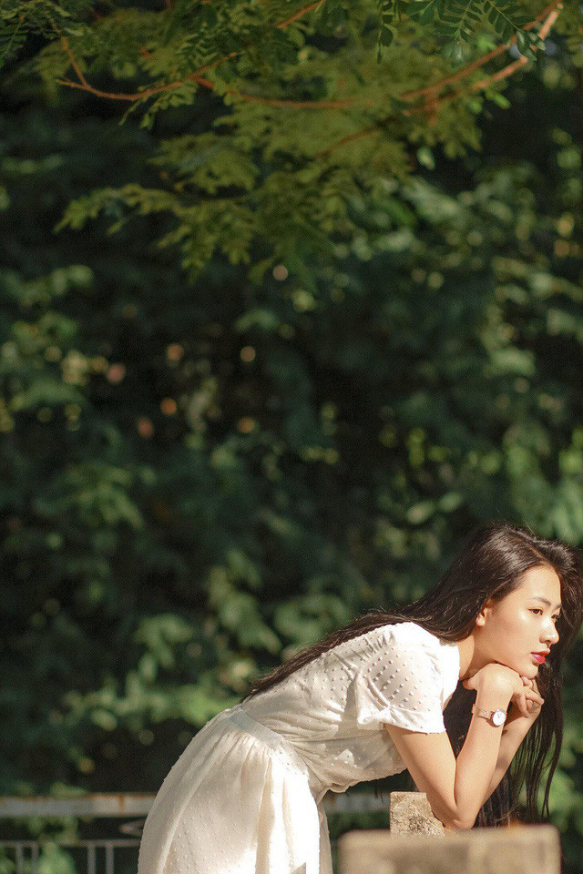 Sở hữu nhan sắc ấn tượng song Trang tiết lộ chưa từng thử sức với cuộc thi sắc đẹp nào và trong tương lai cũng chưa có ý định vì muốn tập trung cho diễn xuất.