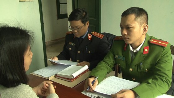 Đối tượng Lê Trương Quỳnh Tiên tại cơ quan công an.  Đối tượng Lê Trương Quỳnh Tiên tại cơ quan công an.