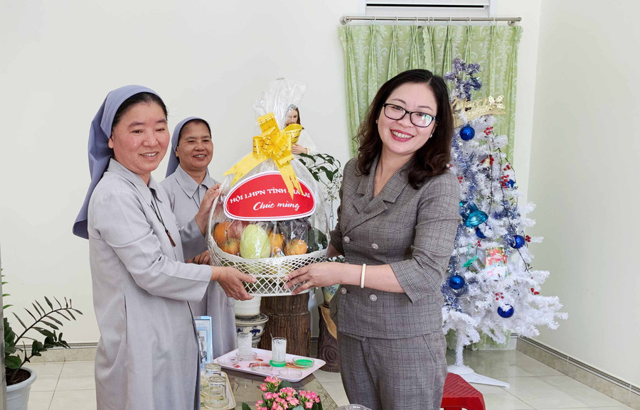 Chúc Mừng Giáng sinh. Ảnh: Hoàng Ngọc Chúc Mừng Giáng sinh. Ảnh: Hoàng Ngọc