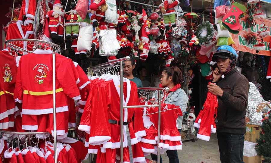 Không khí Noel tràn ngập khắp nơi. Ảnh: Vũ Thảo