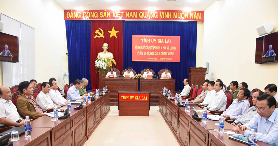 Quang cảnh hội nghị “Học tập và làm theo tư tưởng, đạo đức, phong cách Hồ Chí Minh” tại điểm cầu Gia Lai. Ảnh: Minh Nguyễn