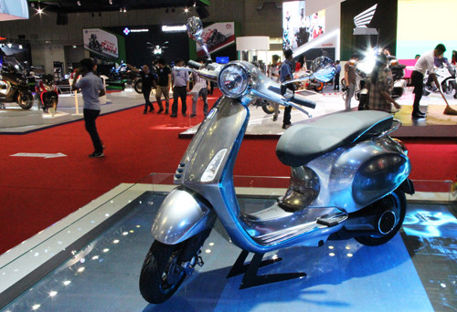 Xe điện concept Vespa Elettrica tại triển lãm xe máy Việt Nam 2017. Ảnh: Phạm Trung. Xe điện concept Vespa Elettrica tại triển lãm xe máy Việt Nam 2017. Ảnh: Phạm Trung.