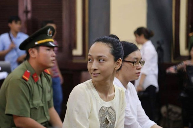 Phương Nga tại tòa vào tháng 6-2017. Phương Nga tại tòa vào tháng 6-2017.