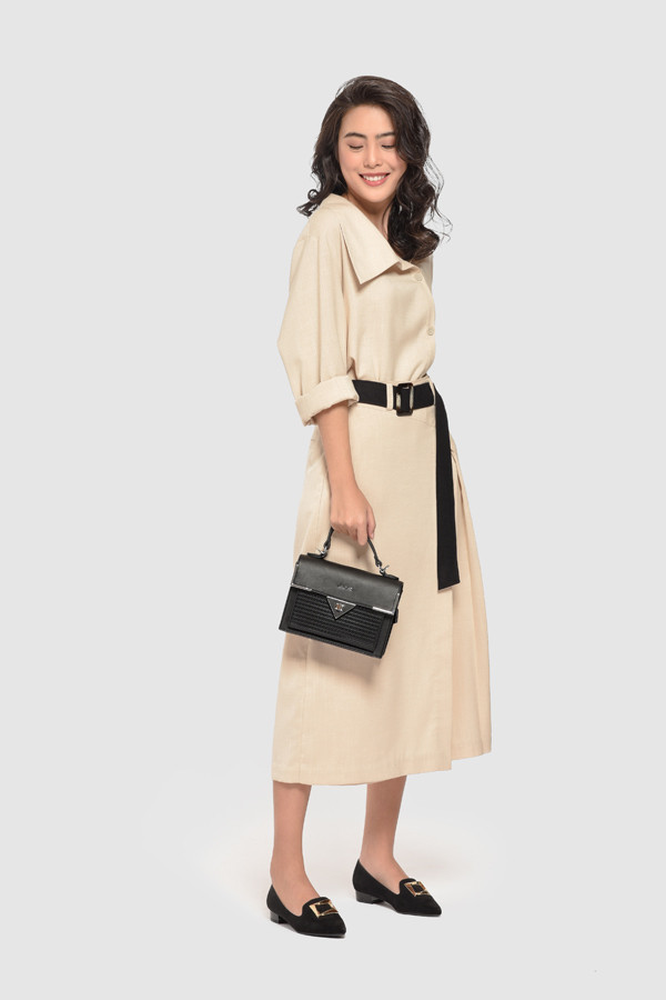 Giày búp bê mũi tròn: Với chất liệu da tổng hợp bền, đẹp, giày mũi tròn nổi bật nhờ lớp đệm mút dày, êm ái khi mang.