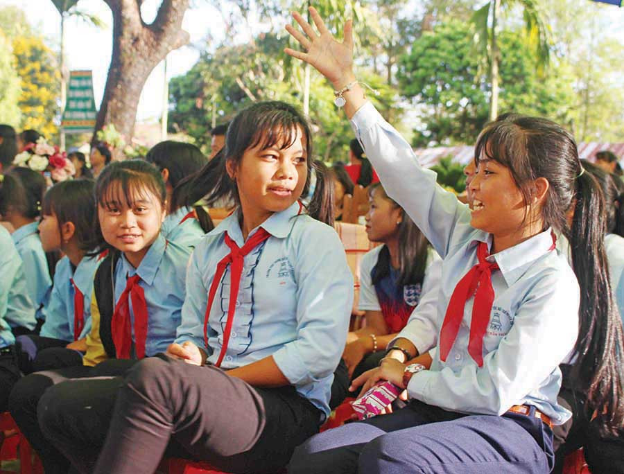  Học sinh Trường THCS Dân tộc nội trú huyện Chư Pah hứng thú tham gia ngoại khóa về tâm-sinh lý lứa tuổi. Ảnh: N.G