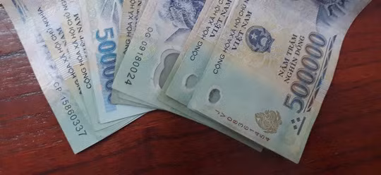  Số tiền mà 2 đối tượng Xiong Haimei (SN 1988) và Xiong Chang Hua (SN 1967) trộm cắp